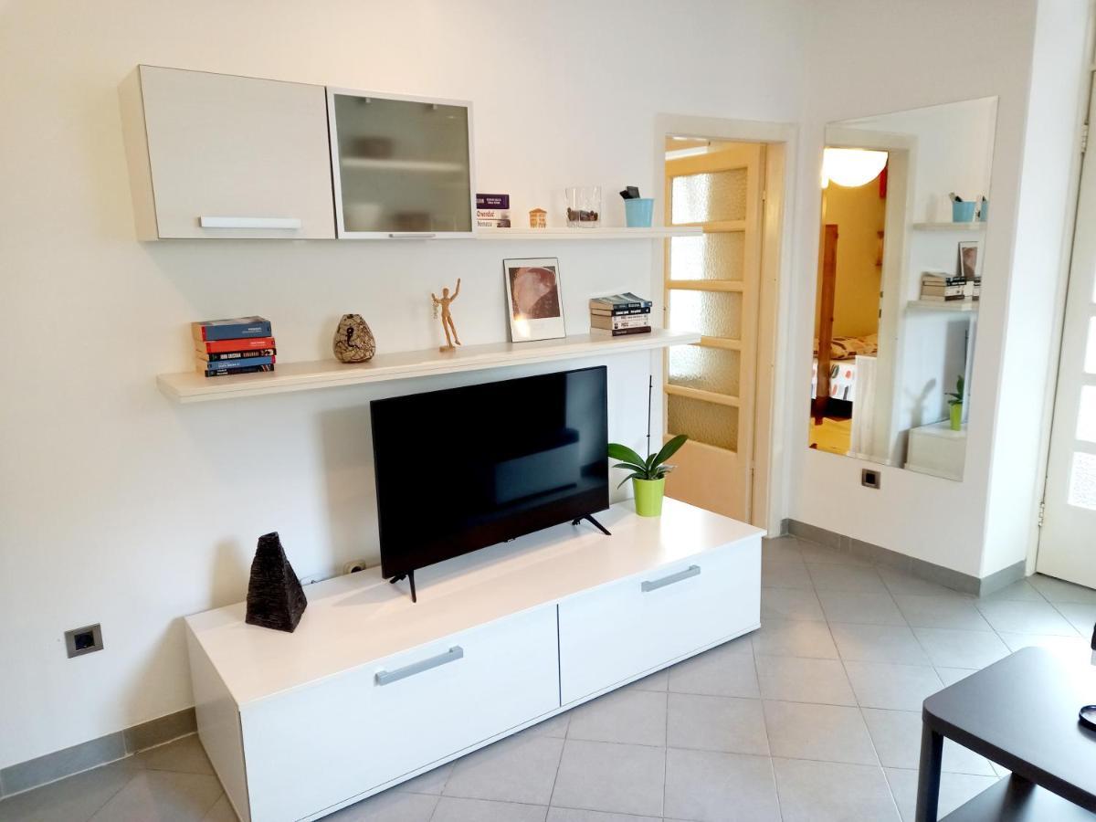 Apartment Punta Pula Exterior photo
