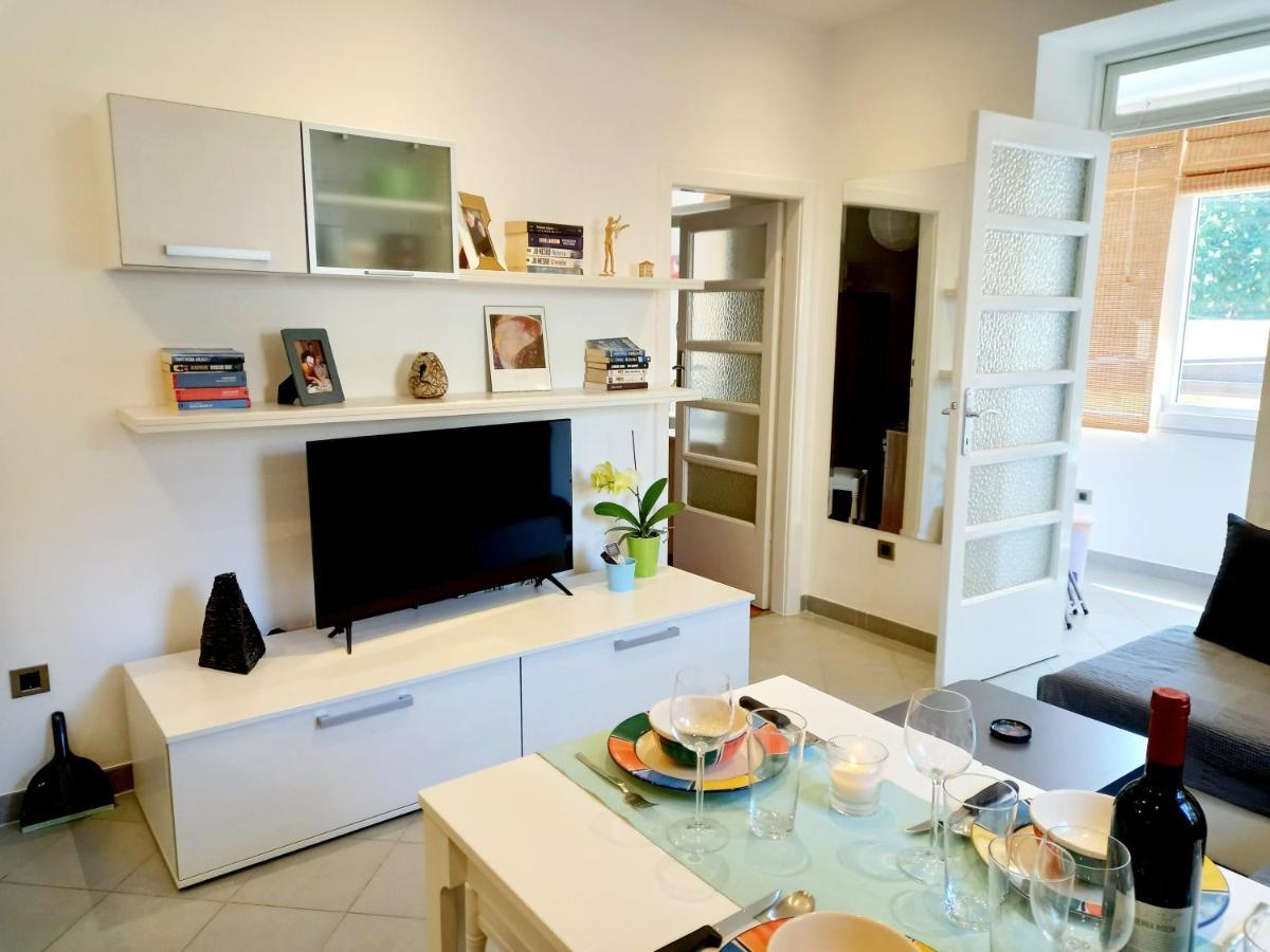 Apartment Punta Pula Exterior photo